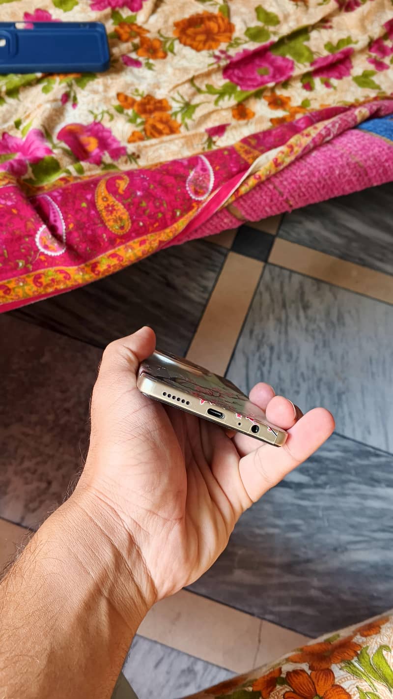Tecno CAMON 30 4