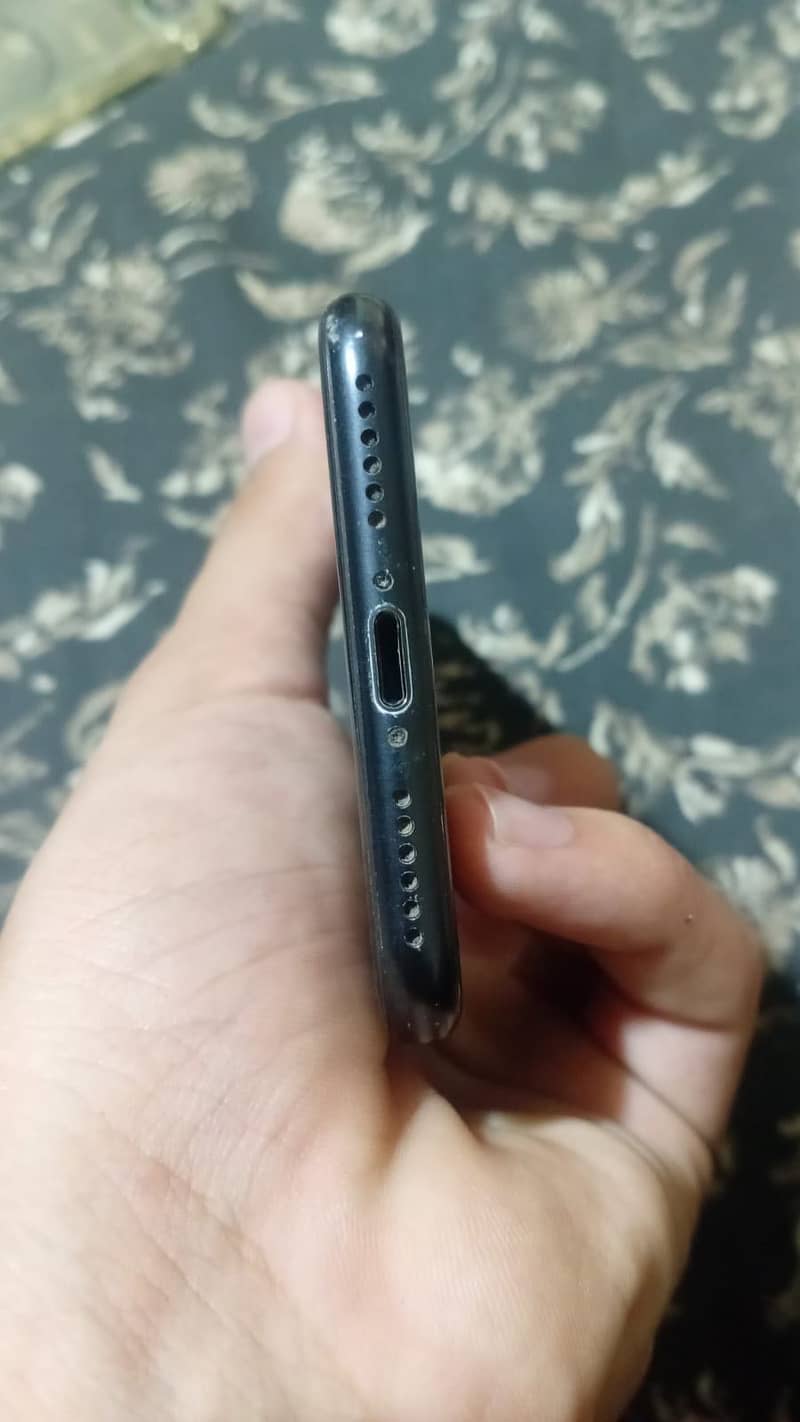 Apple iPhone SE 3