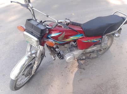 Atlas Honda CG 125 Model 2018 Lahore registered