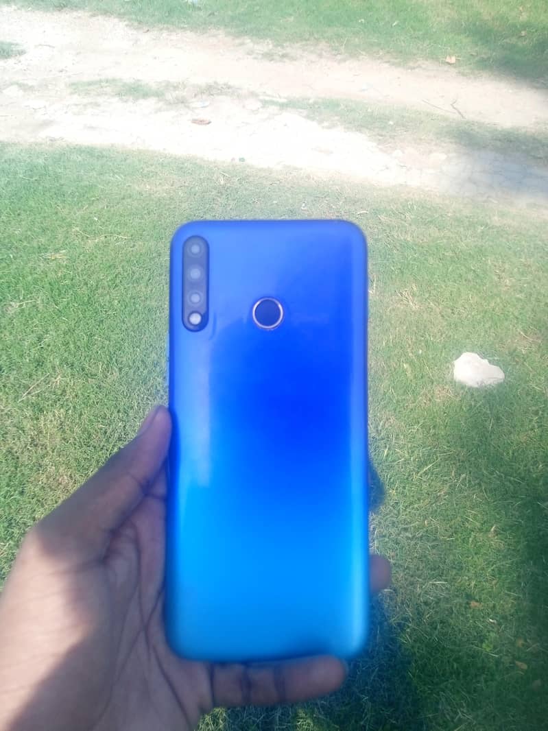 Tecno Spark 4 0