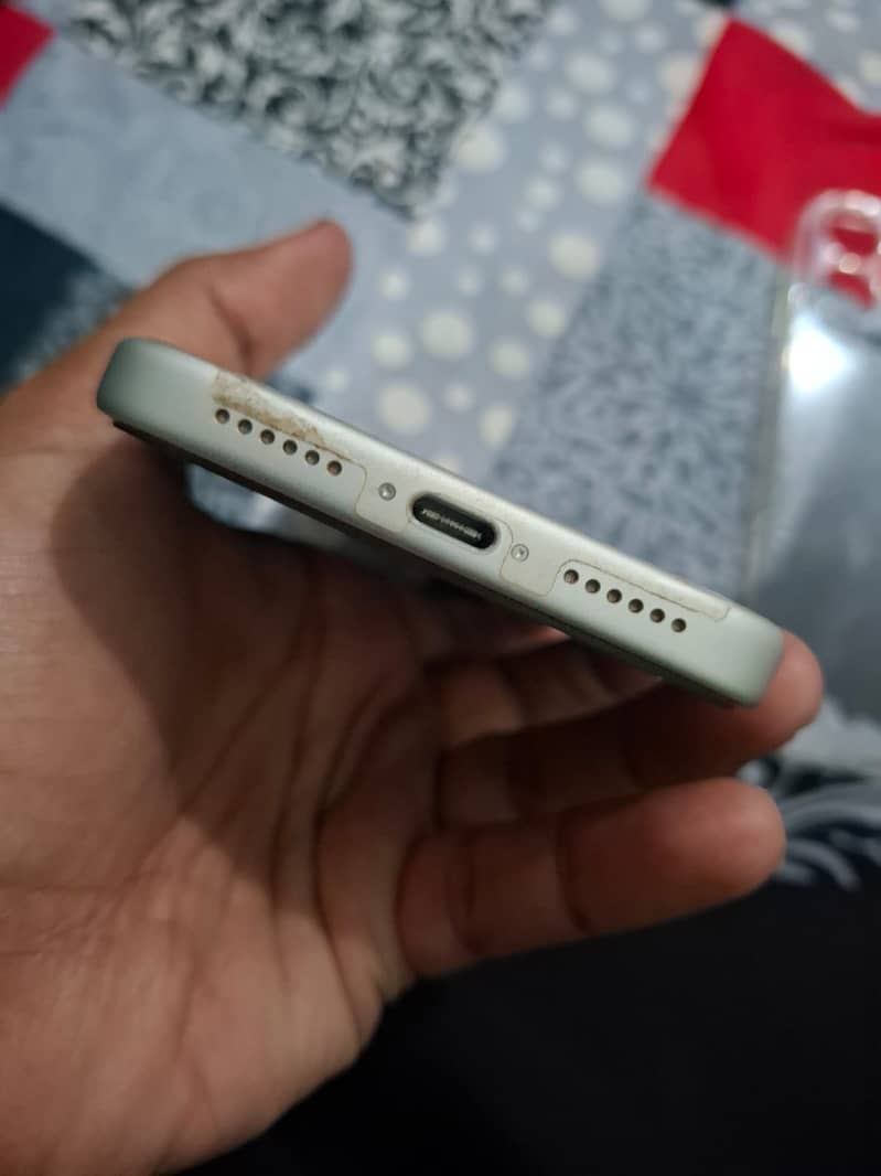 Apple iPhone 17 Pro Max 4