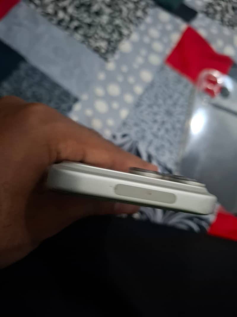 Apple iPhone 17 Pro Max 6
