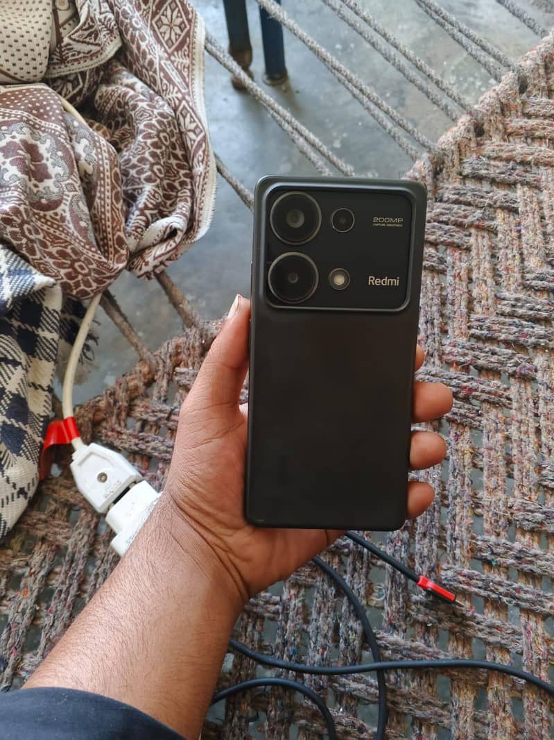 Xiaomi Redmi Note 13 Pro 1