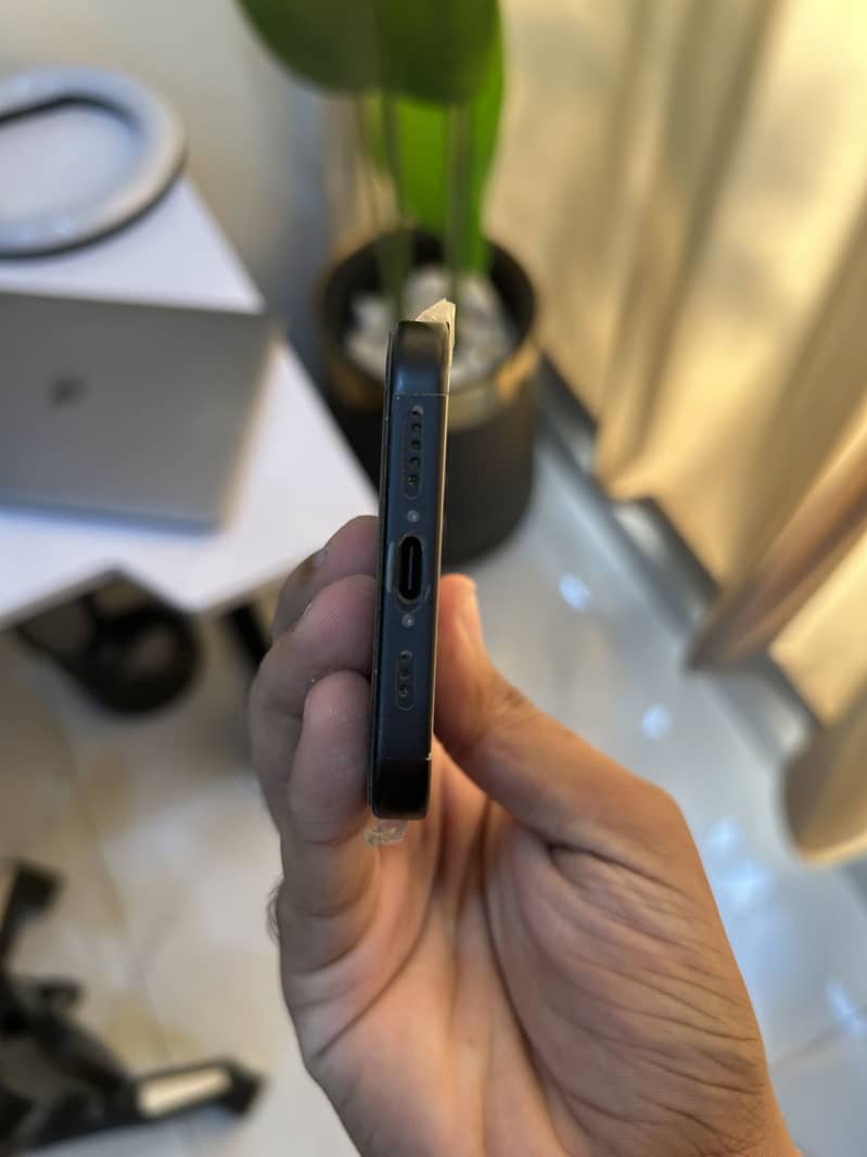 Apple iPhone 15 3