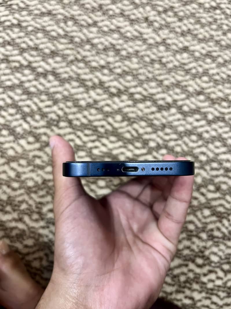 Apple iPhone 12 1