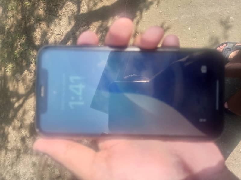 Apple iPhone 11 jv 4