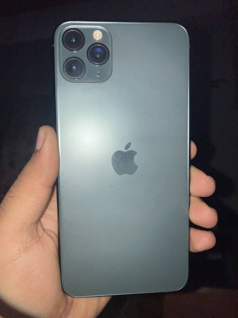 Apple iPhone 11 Pro Max 4