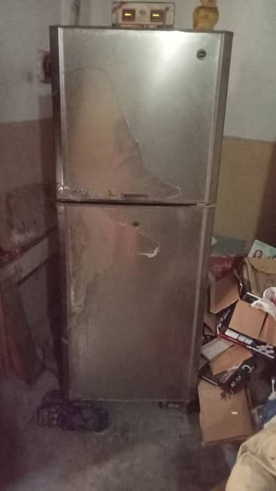 PEL fridge big size urgent sale , normal condition.