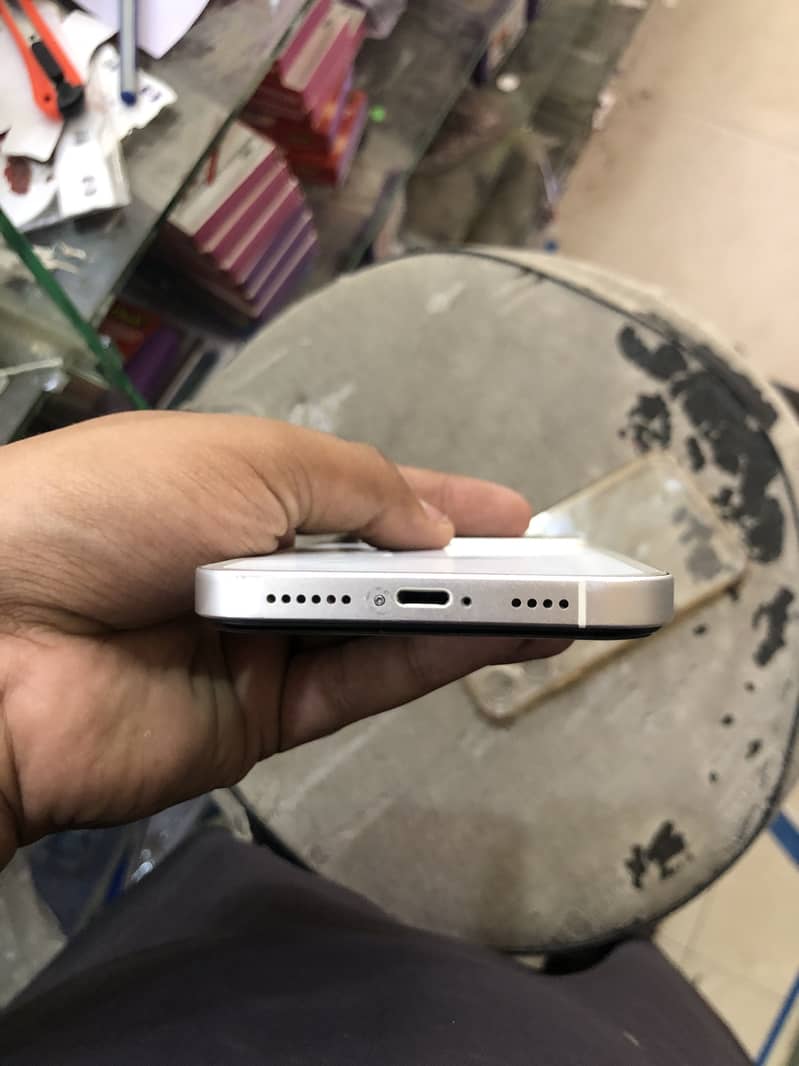 Apple iPhone XR 1