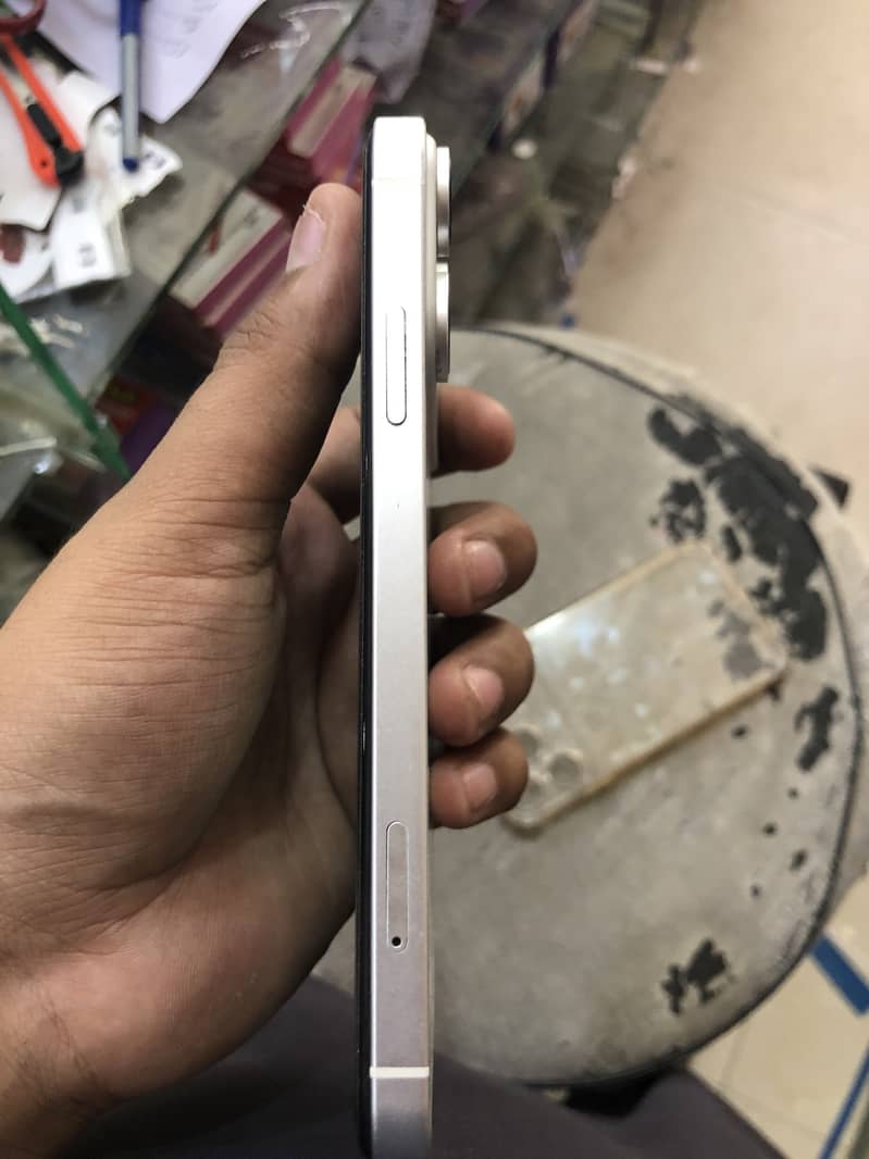 Apple iPhone XR 4