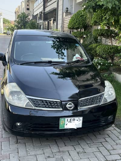 Nissan Tiida 2011