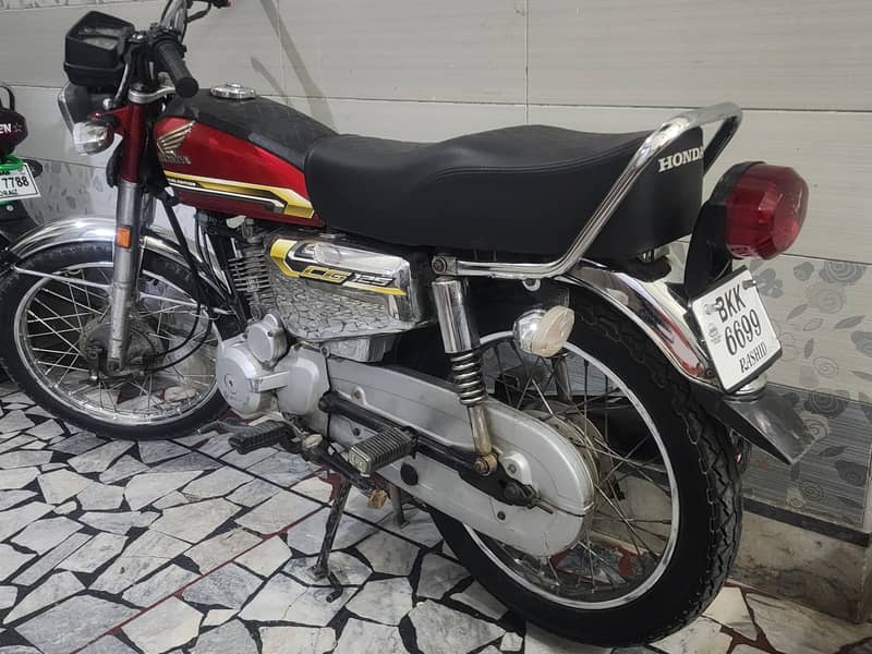 Honda 125 Selfstart 1