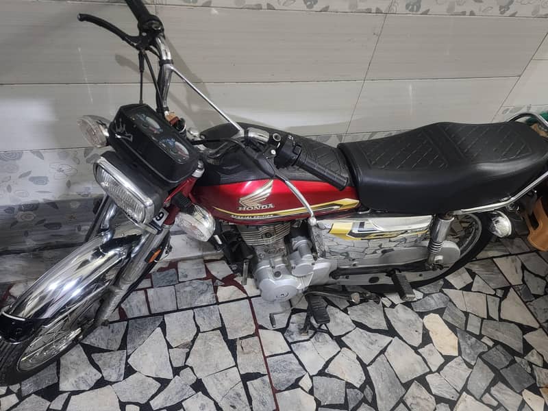 Honda 125 Selfstart 4