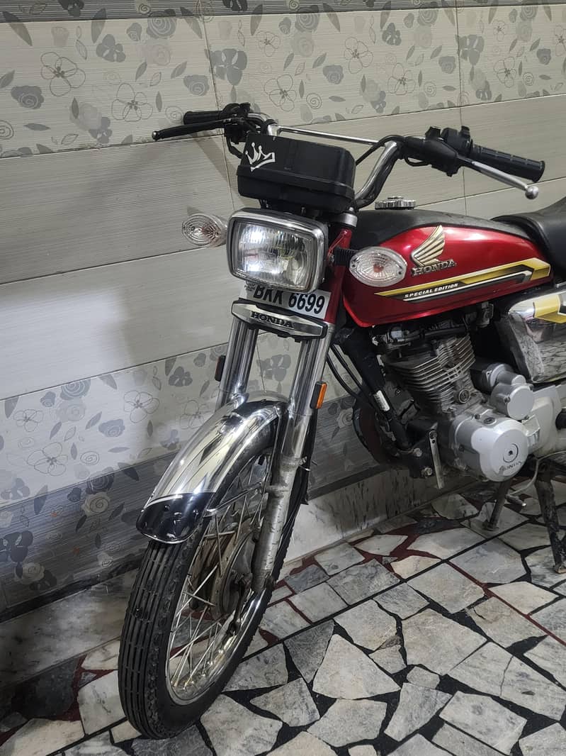 Honda 125 Selfstart 5