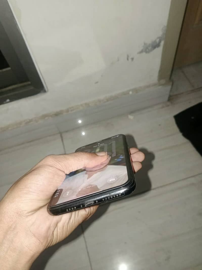 Apple iPhone 11 Pro Max 2
