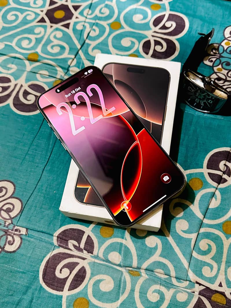 Apple iPhone 16 Pro Max 0