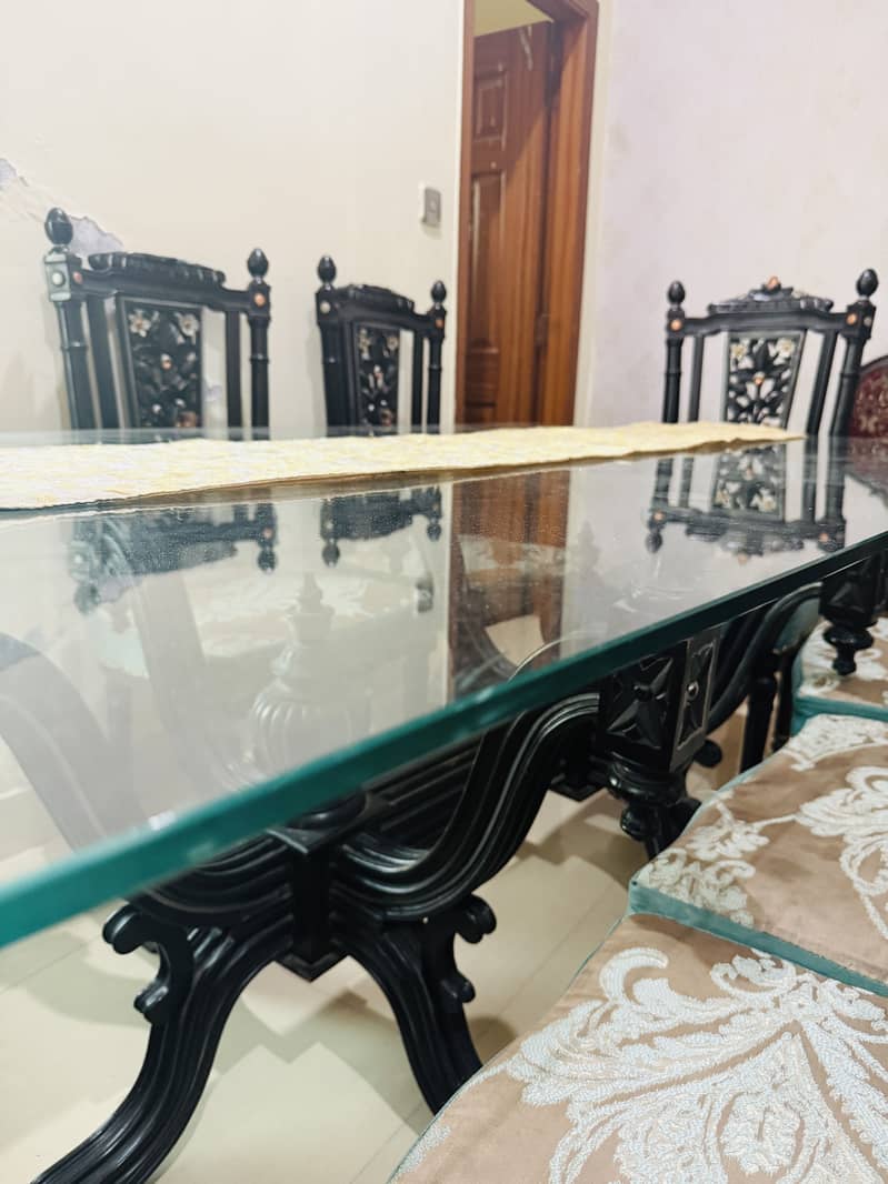 Dining Table with 6 Chairs 1