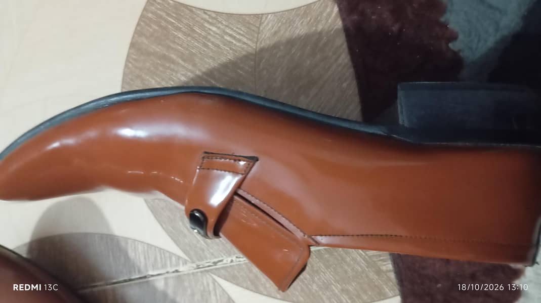 Camel colour Boots 4