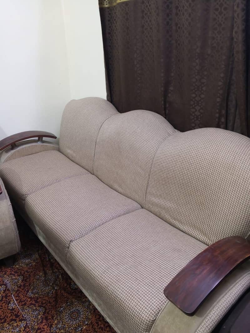 5 seater sofa 0