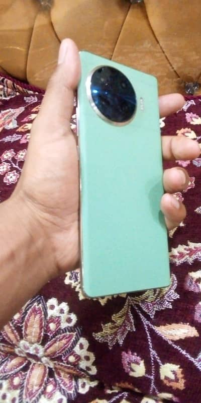 Tecno Spark 20 Pro Plus 256 gb