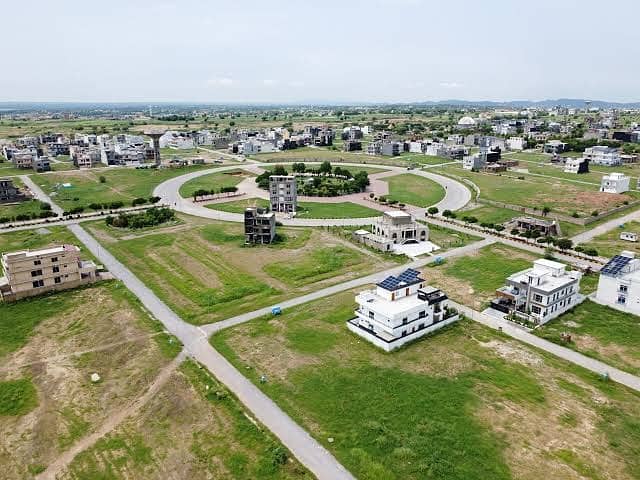 30x60 Double Road Plot 0