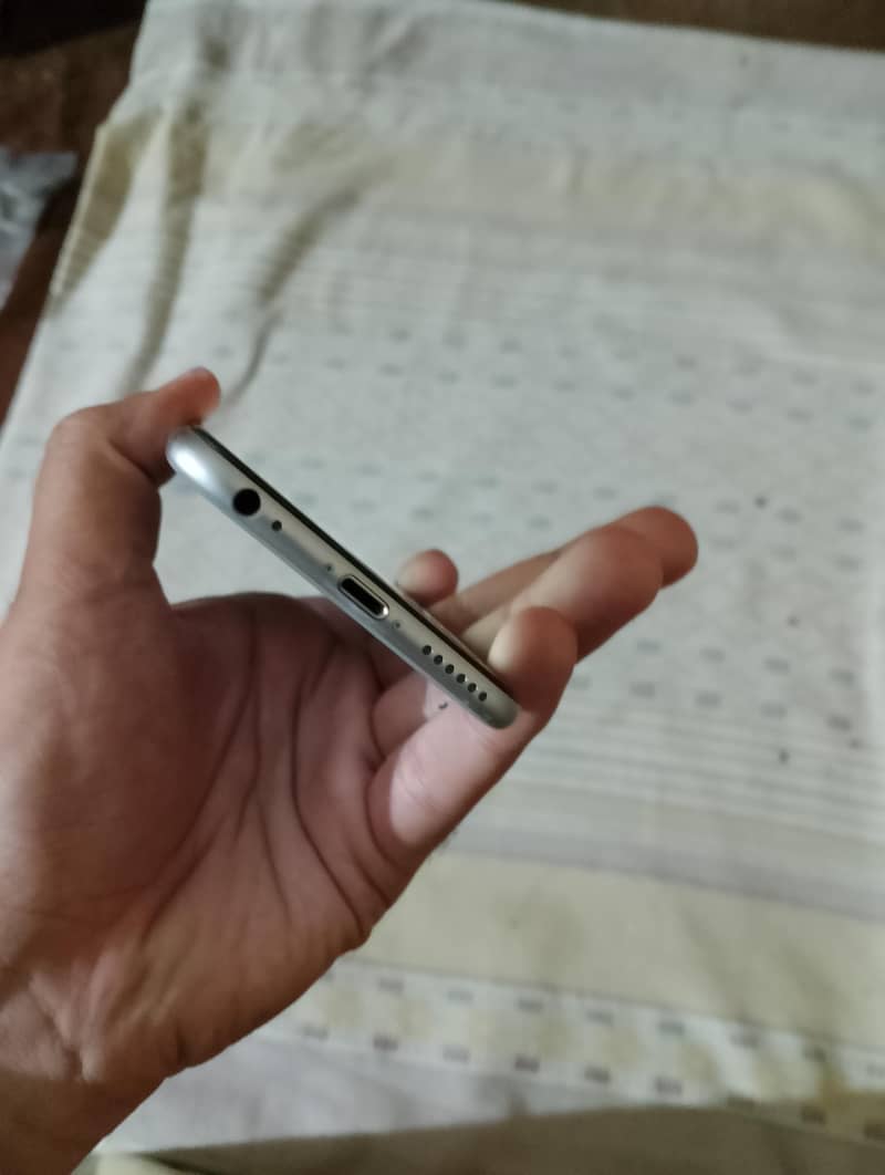 Apple iPhone 6 1
