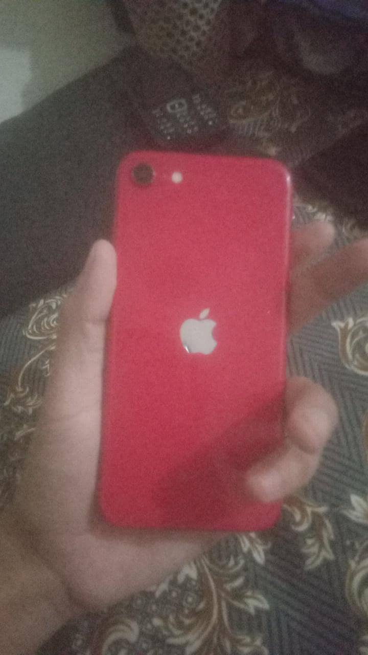 Apple iPhone SE 2nd generation 0