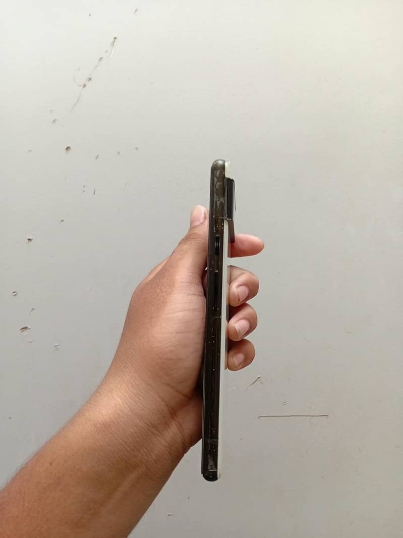 Google Pixel 6 4