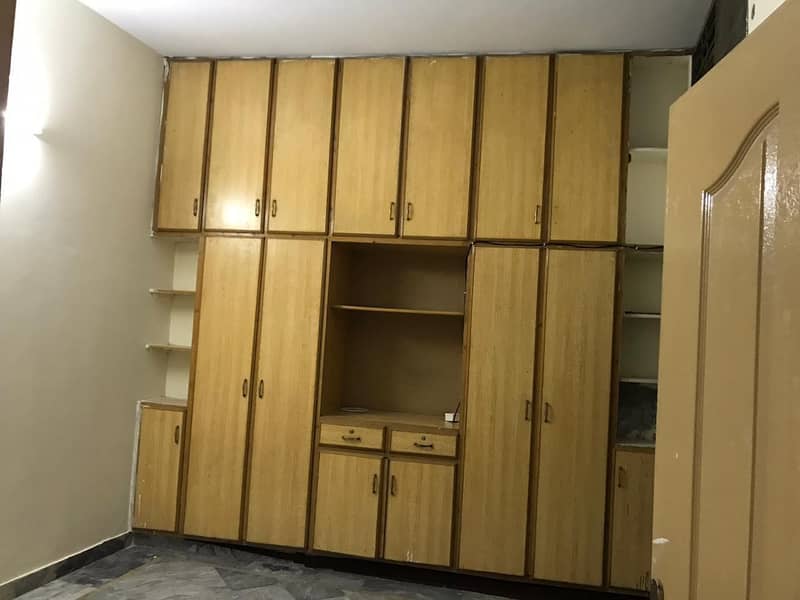 Ground floor portion 8