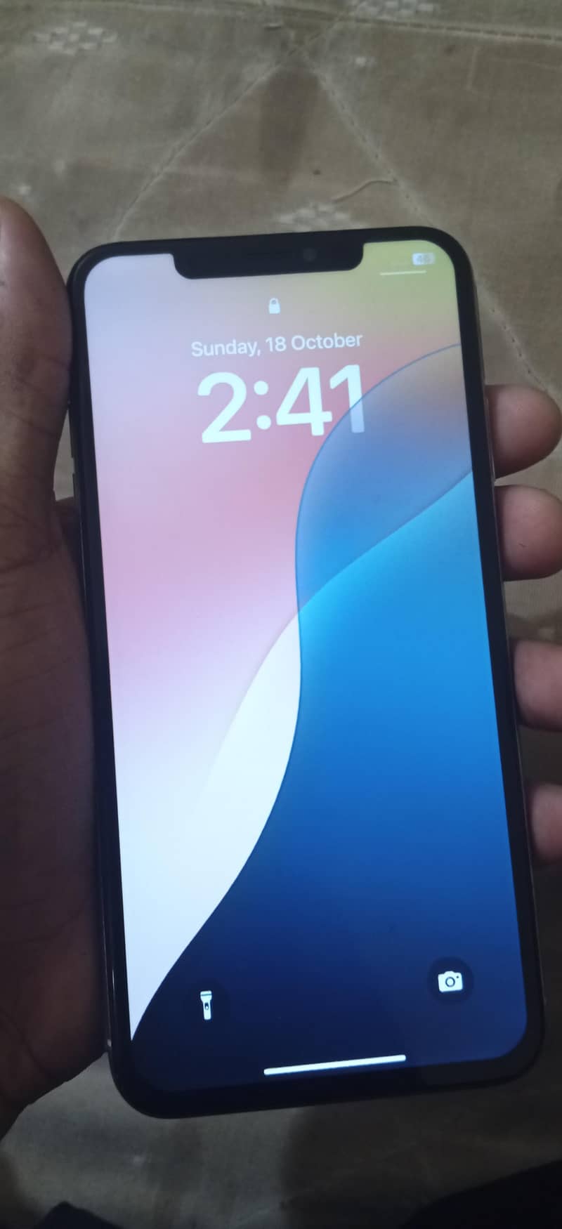 Apple iPhone XS Max 3