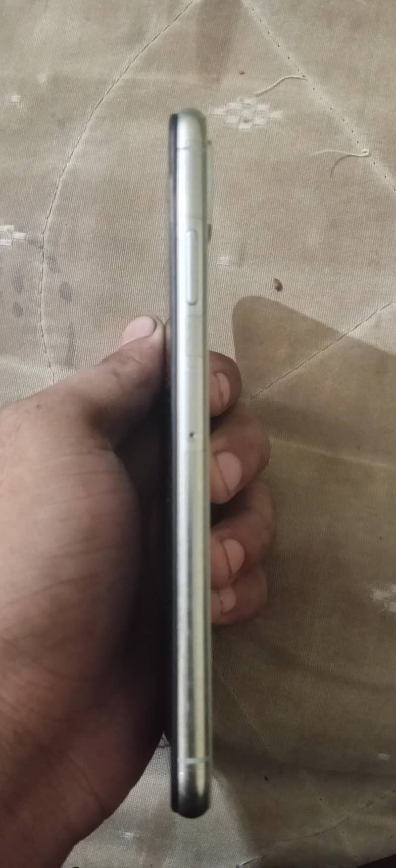 Apple iPhone XS Max 4