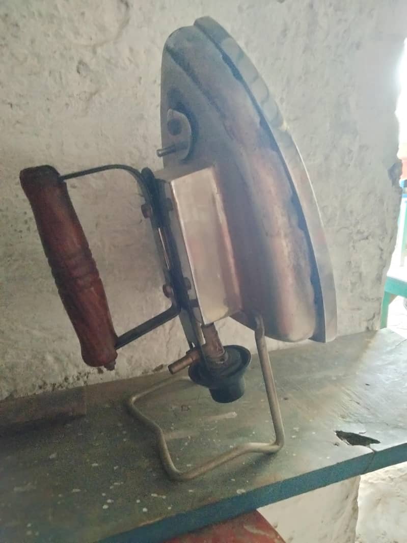 Dry iron 1