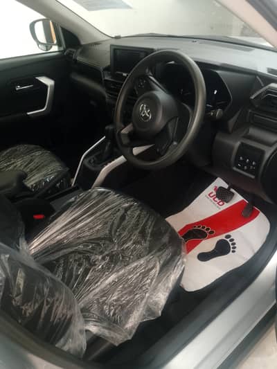 Toyota Raise Brand new condition 10 by 10