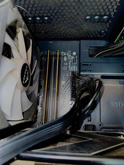 Intel Core i5-12400F RAM 32GB RTX 4070 Super MSI