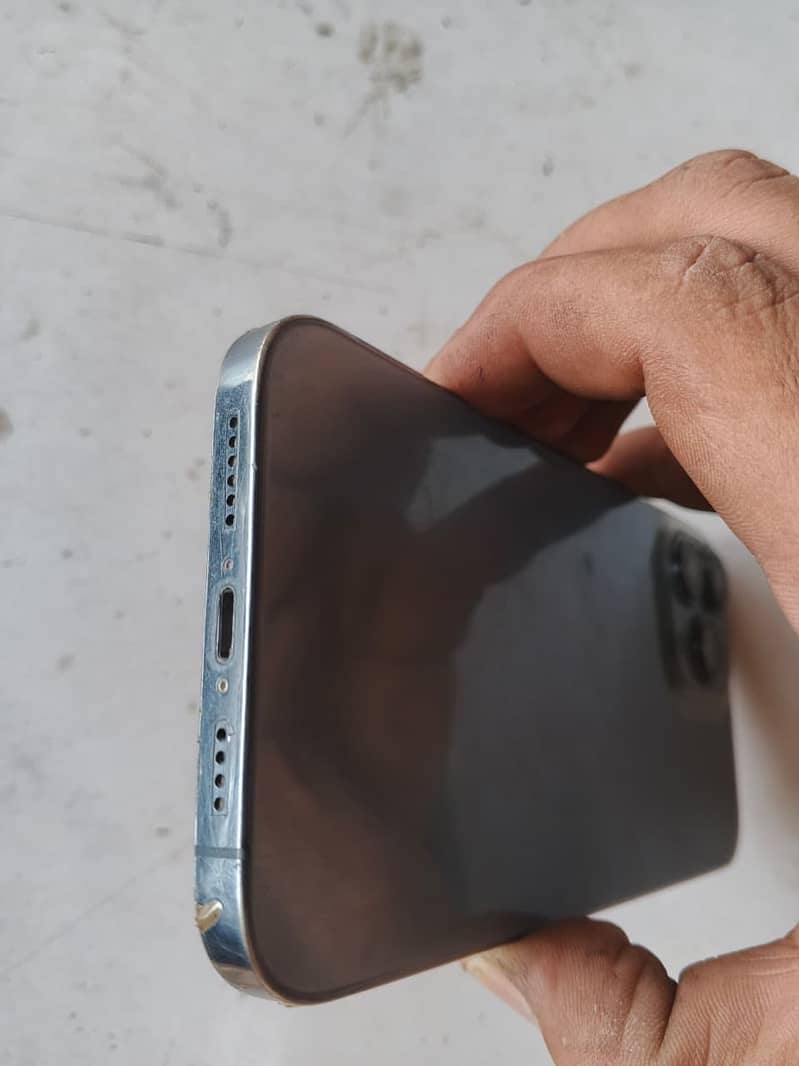 Apple iPhone 13 Pro Max 5