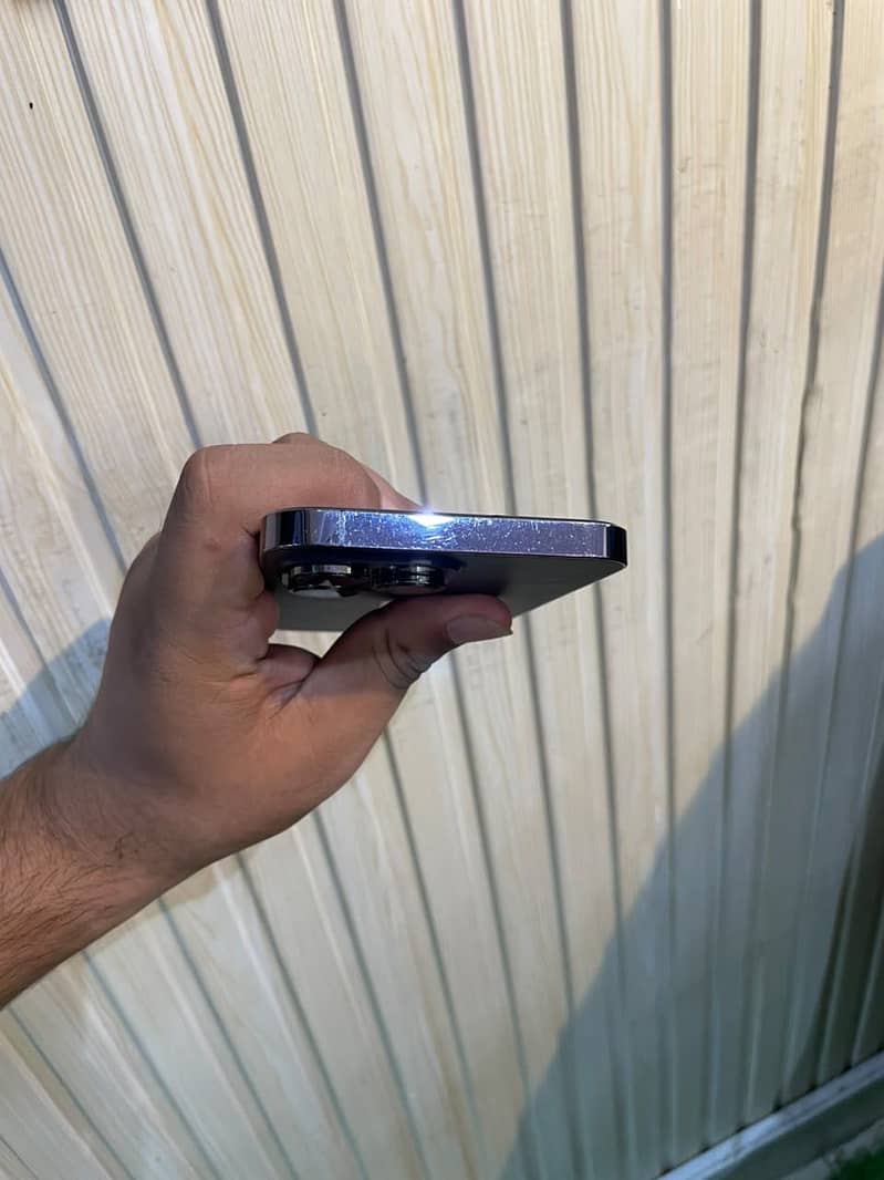 iPhone 14 Pro Max 5