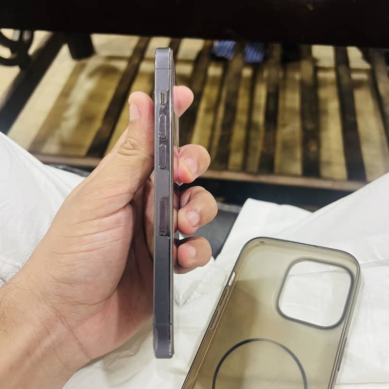 Apple iPhone 14 Pro 3