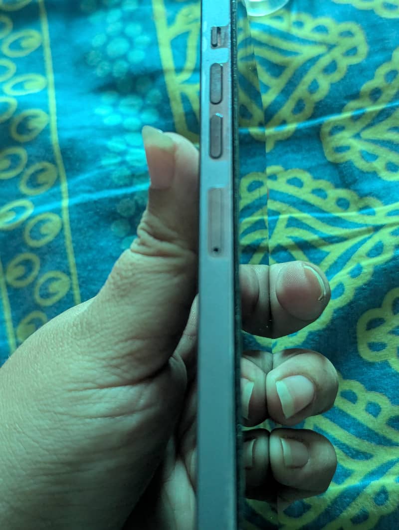 Apple iPhone 13 Pro Max 2
