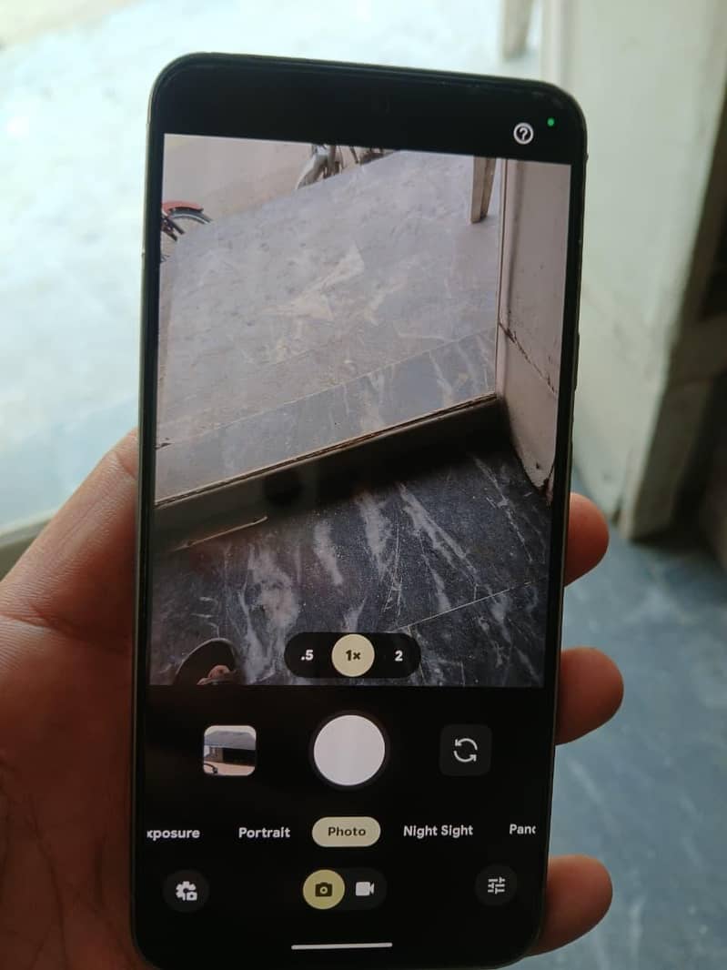 Google Pixel 8 5