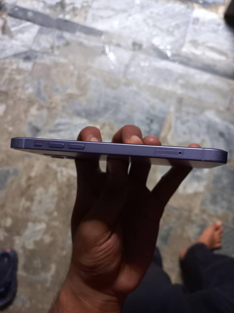 Apple iPhone 12 3