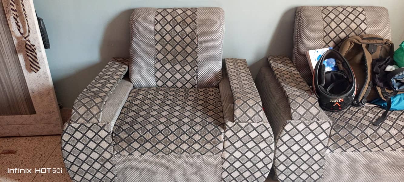 Normal conditions sofa's 1