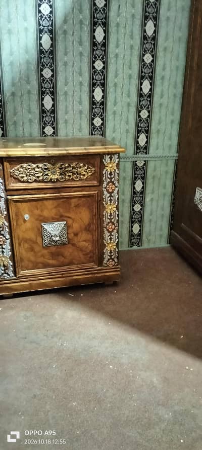 furniture and wardrobe sell