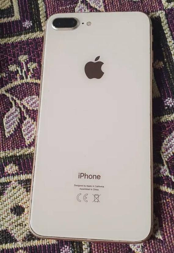 Apple iPhone 8 Plus 0