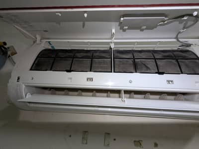 Hair DC Inverter 1 ton (Urgent Sale)
