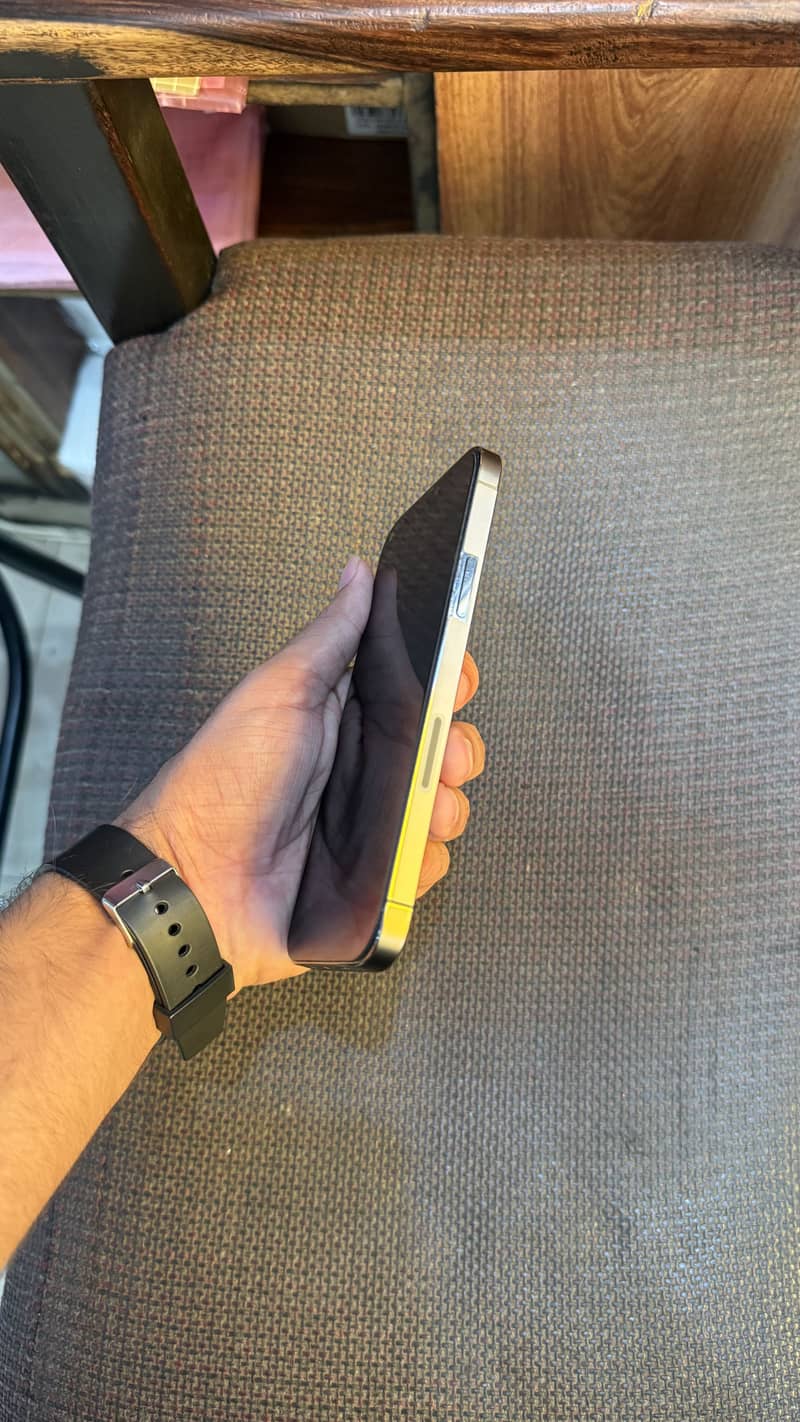Apple iPhone 12 Pro 1