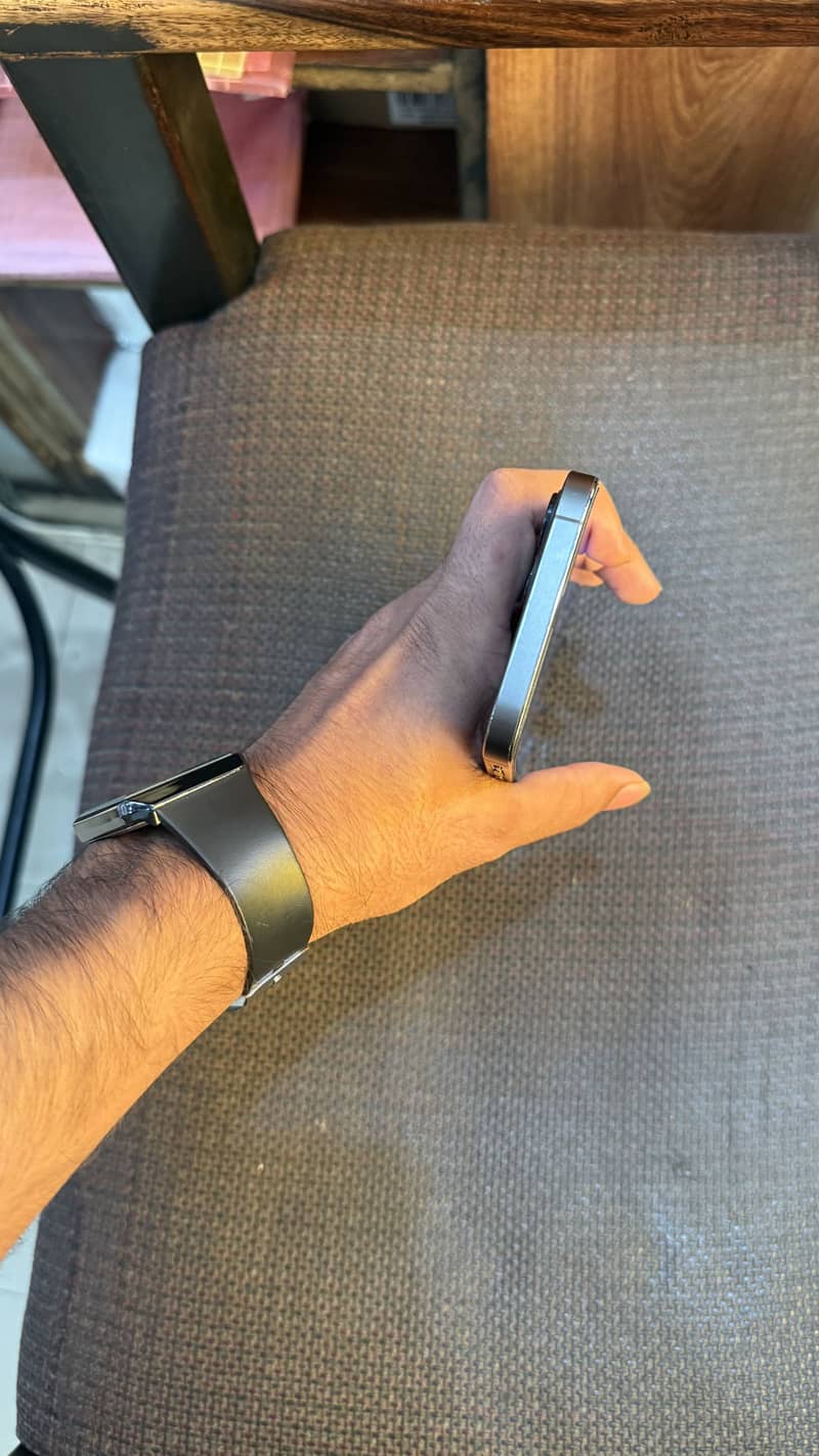 Apple iPhone 12 Pro 2