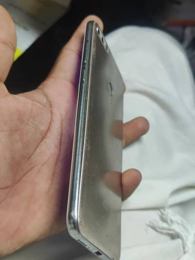 Huawei Y7