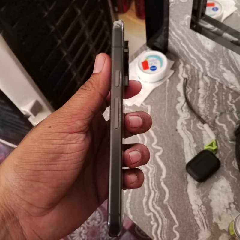 Google Pixel 9 Pro 4