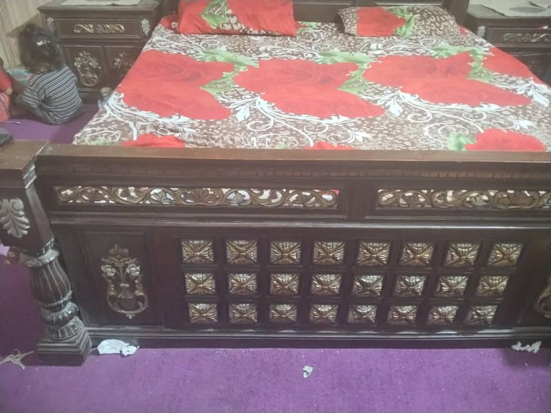 chinioti bed with side tables and dressing 1