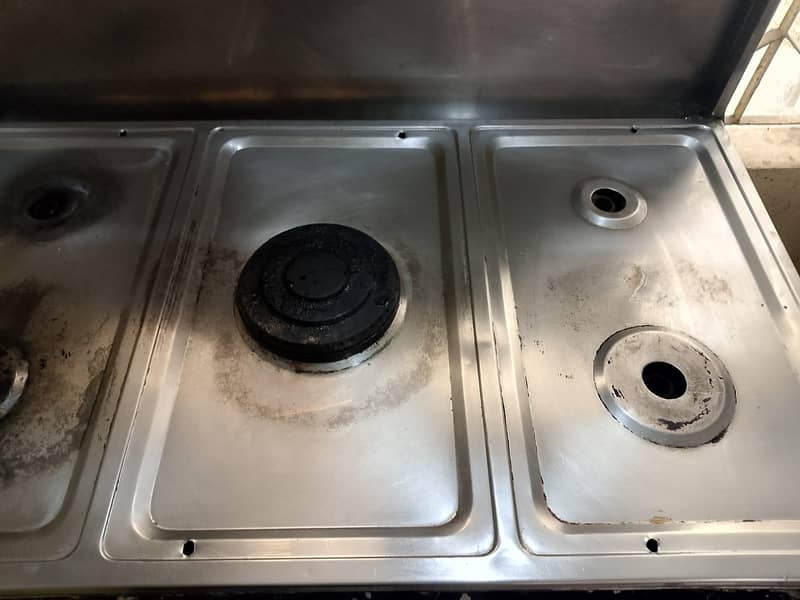 kitchen stove 3